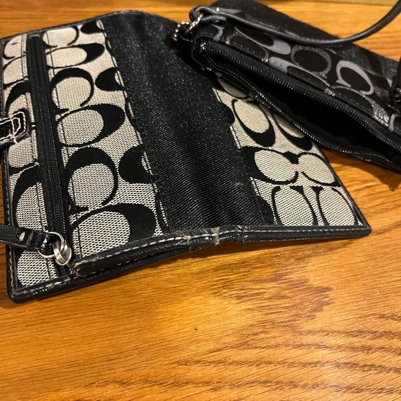 Coach BUNDLE! Wallet and wristlet - Picture 7 of 8